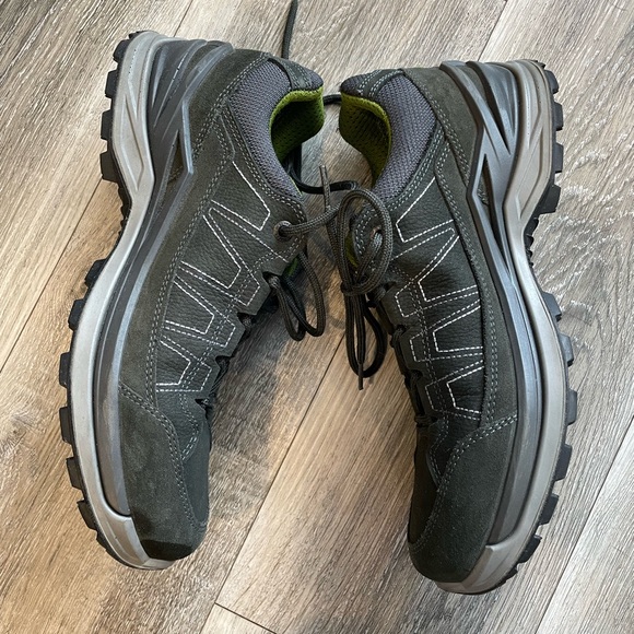 Lowa Gortex Hiking Shoe (Trail Runner) - W’s 10 - Picture 5 of 8
